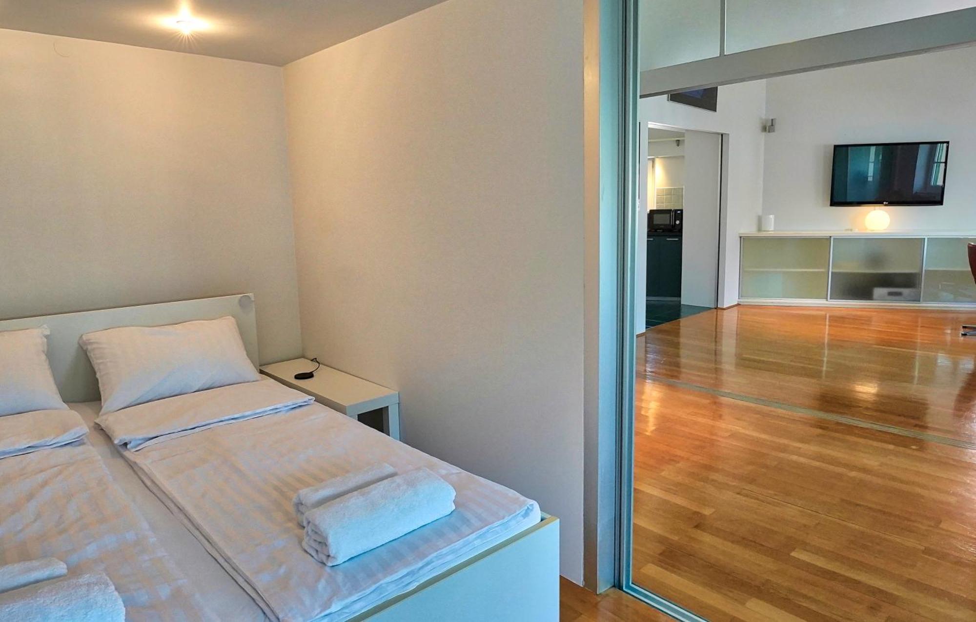 Poet Apartment Λιουμπλιάνα Εξωτερικό φωτογραφία
